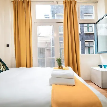 Amazing Beb 2 Min From Station Apartment
