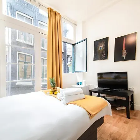 Amazing Beb 2 Min From Station Apartment *